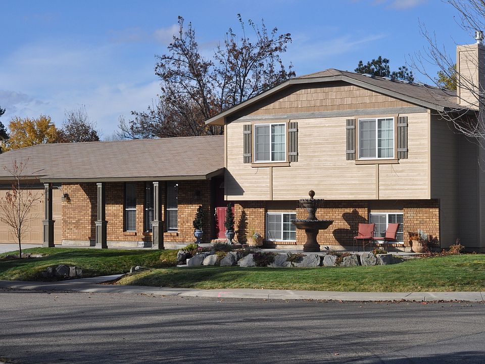 2nd image of 11366 W Flintlock Dr