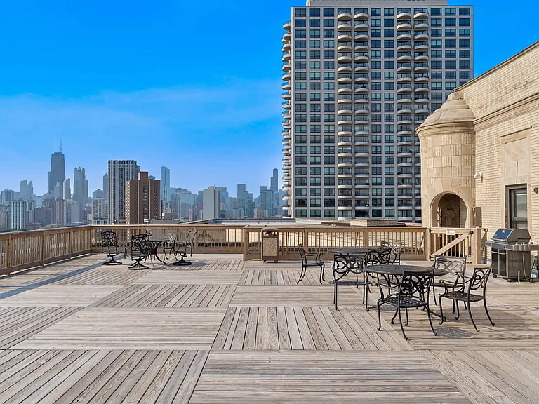 2000 N Lincoln Park West Pkwy #1310 — Photo 25