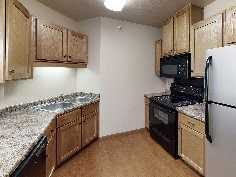 Williston Garden Kitchen