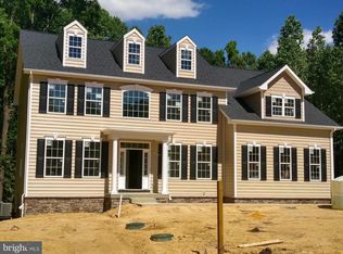 16815 Old Field Ln, Hughesville, MD 20637