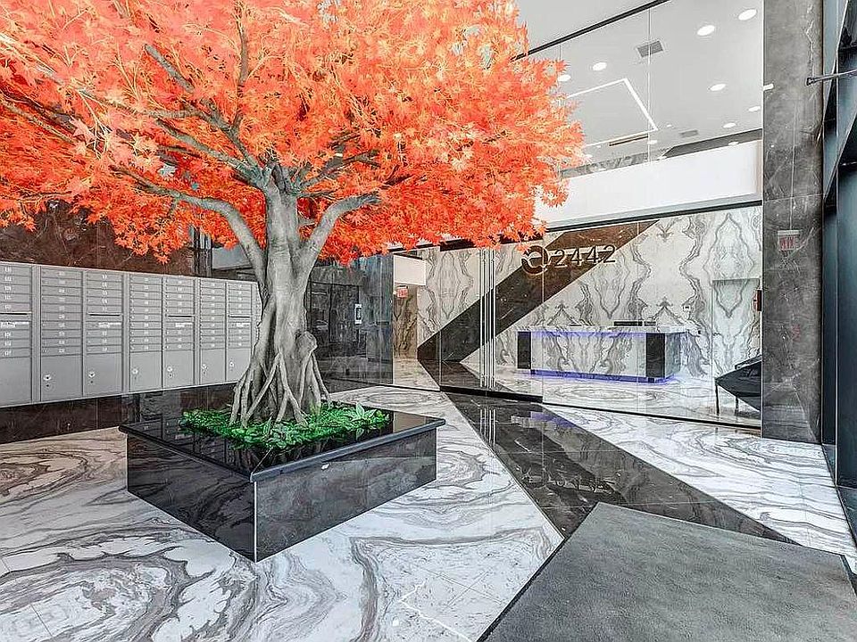 2nd image of 2442 Ocean Ave #8R