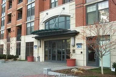 1st image of 1021 N Garfield St APT 843