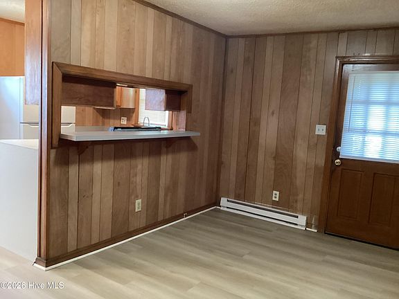 4th image of 1011 E Raleigh Boulevard