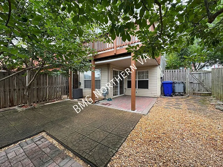10230 Magnolia Grove Dr — Photo 31