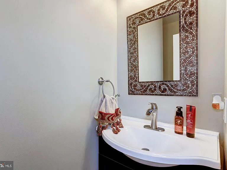 13724 Valley Oak Cir — Photo 22