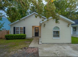 8134 Honeysuckle Lake Dr, North Charleston, SC 29420