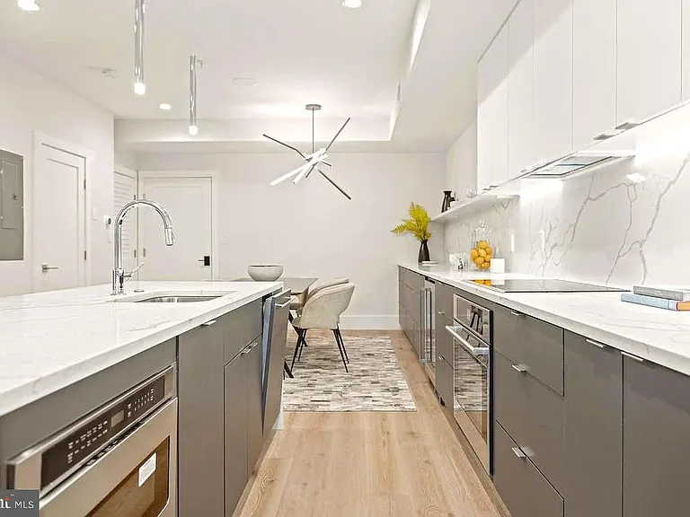 1128 6th St NW #5 — Photo 10