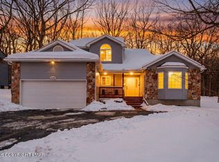2130 Scarborough Way, Bushkill, PA 18324