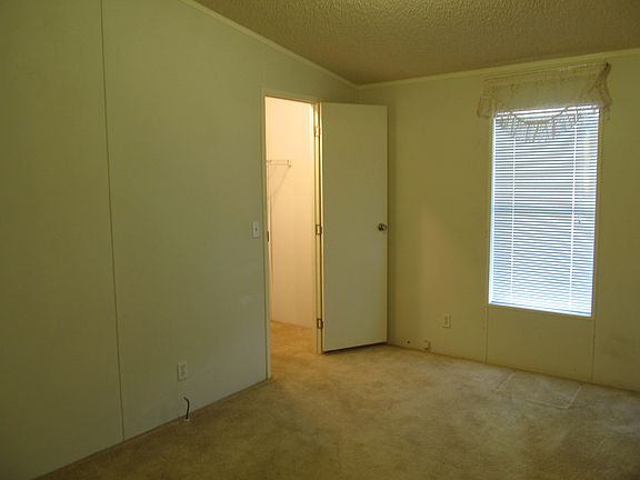 3rd image of 1955 Lakeside Dr