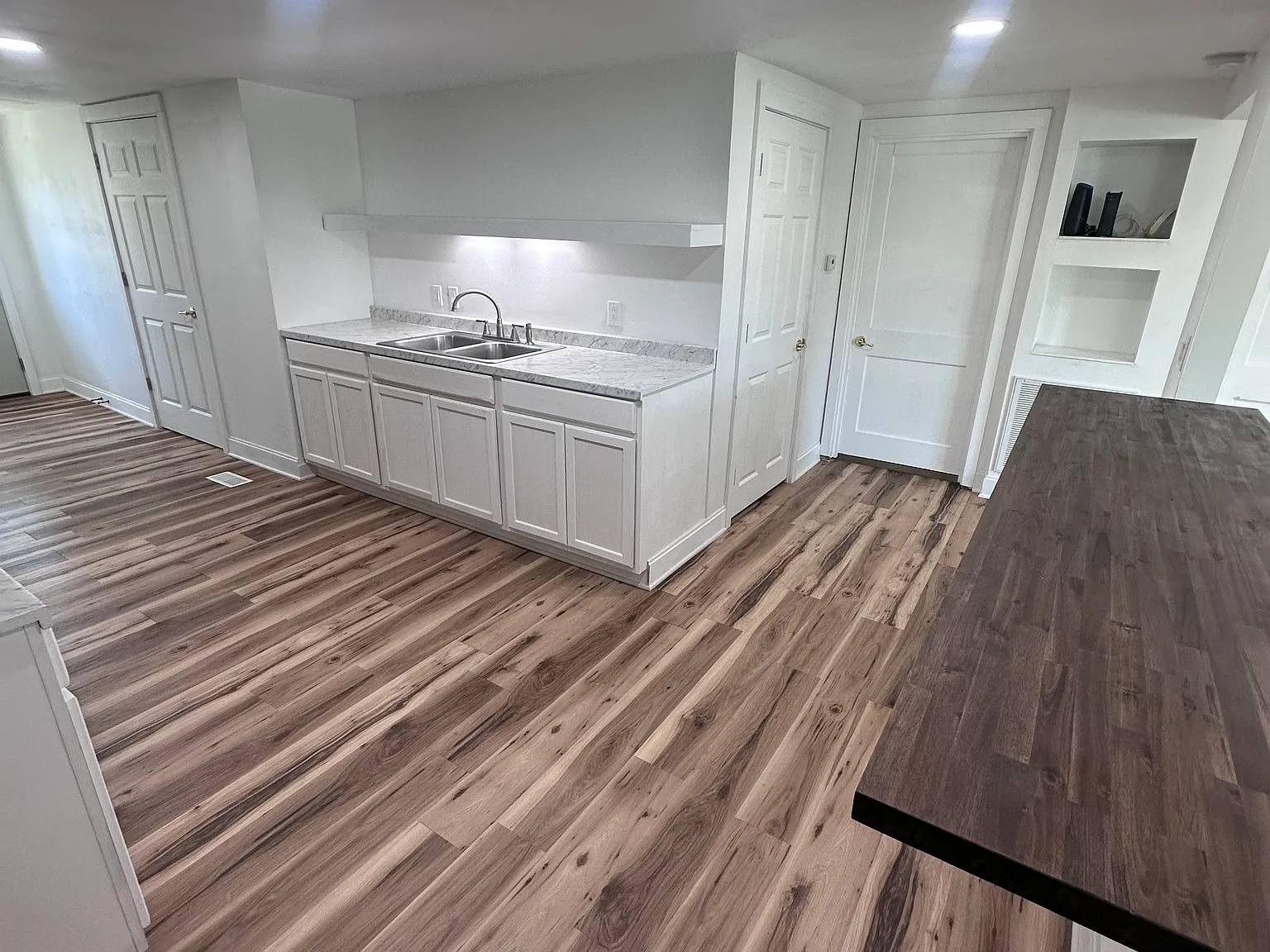 2 bed, 1004 sqft, $1,500 — Photo 4