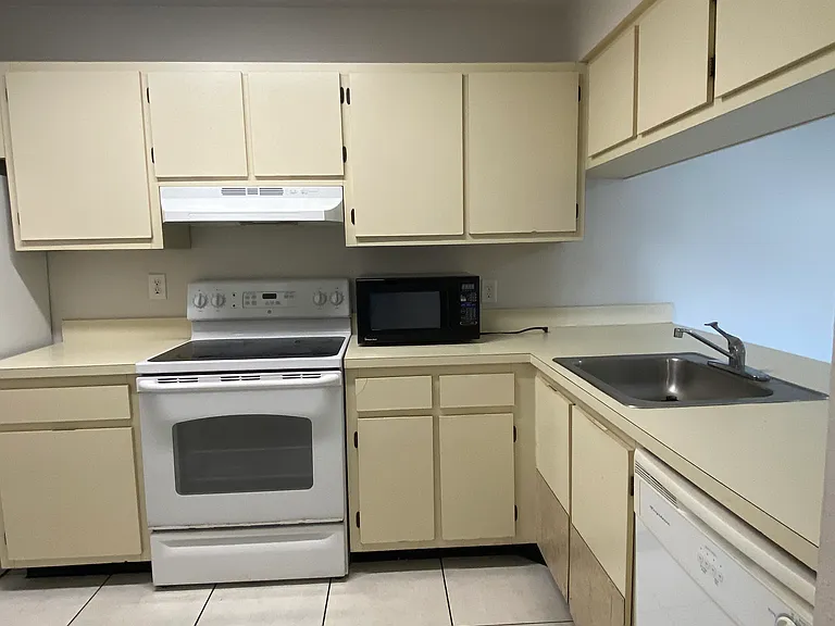 6116 Curry Ford Rd #232 — Photo 8