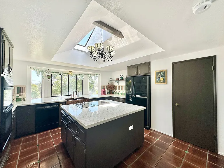 1650 Winterwarm Dr — Photo 11