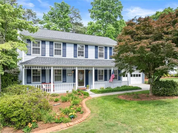 1087 Spring Mill Dr, Lilburn, GA 30047