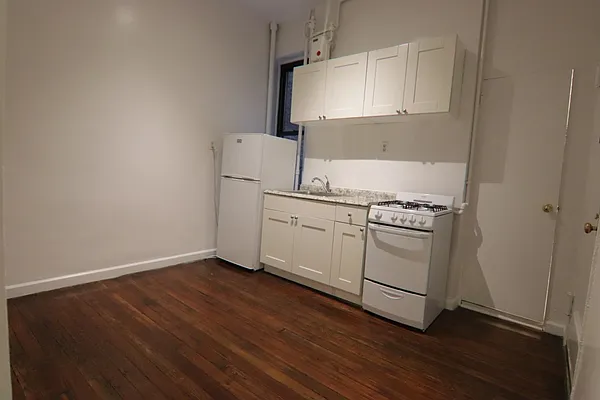 Rented by Brown Harris Stevens | media 6