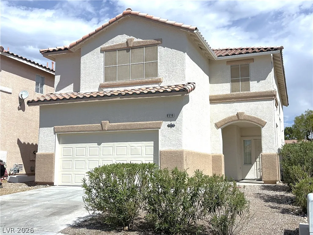 5 bed, 4.0 bath, 2547 sqft, $2,490 — Photo 2