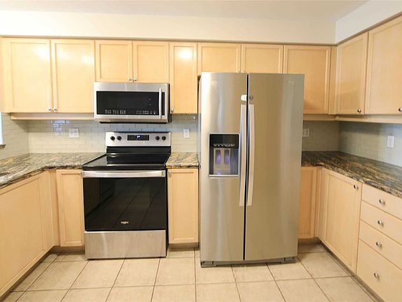 4th image of 2896 Cape Hill Cres
