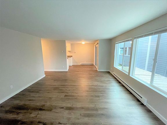 3rd image of 12316 32nd Ave NE Unit 201