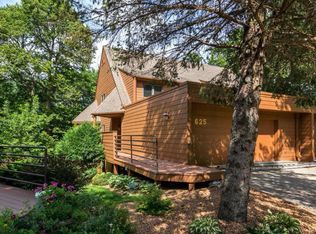 625 Woodhaven Dr NE, Rochester, MN 55906