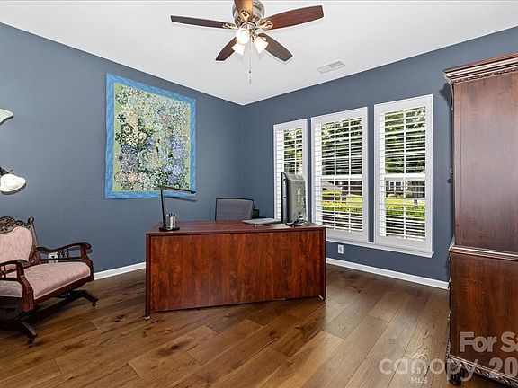 4th image of 41232 Calla Lily St