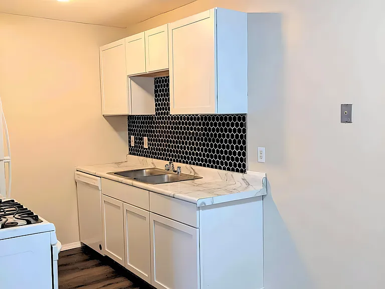 7218 Camden Ave N #230 — Photo 4
