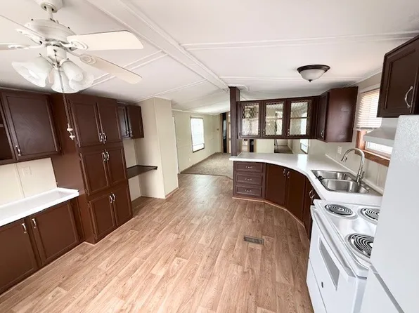 46000 Geddes Rd Trailer 117, Canton, MI 48188