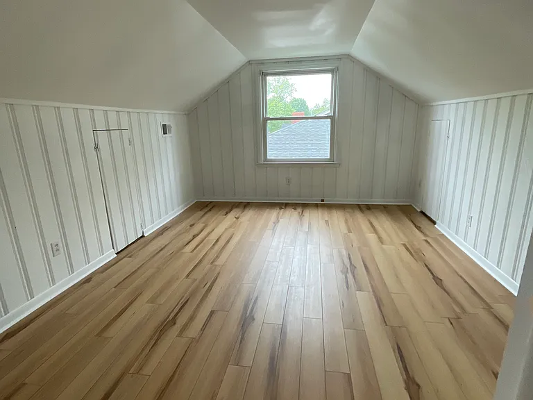 743 Della Dr — Photo 12