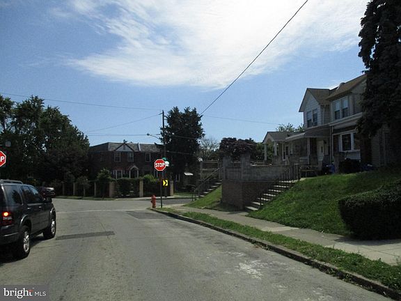5th image of 573 Geneva Ave