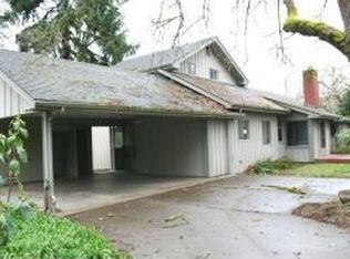 2 Chevy Chase Ln, Eugene, OR 97401