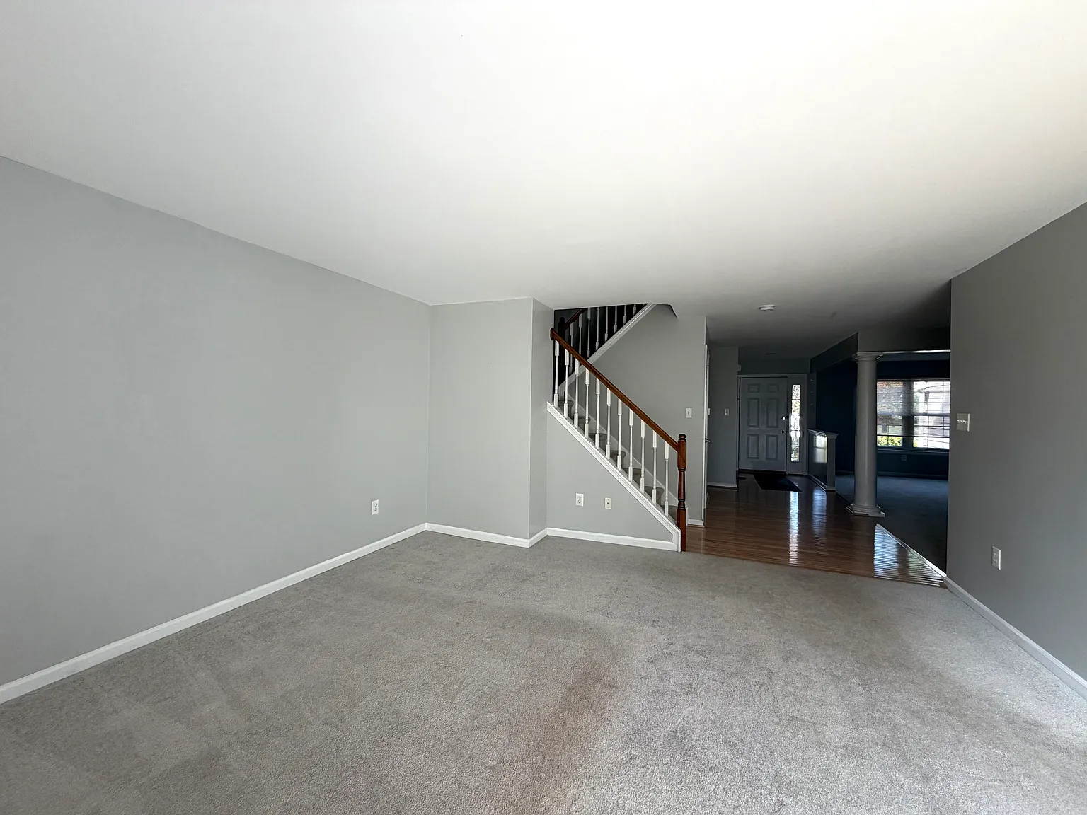 3 bed, 2.5 bath, 1996 sqft, $3,700 — Photo 2