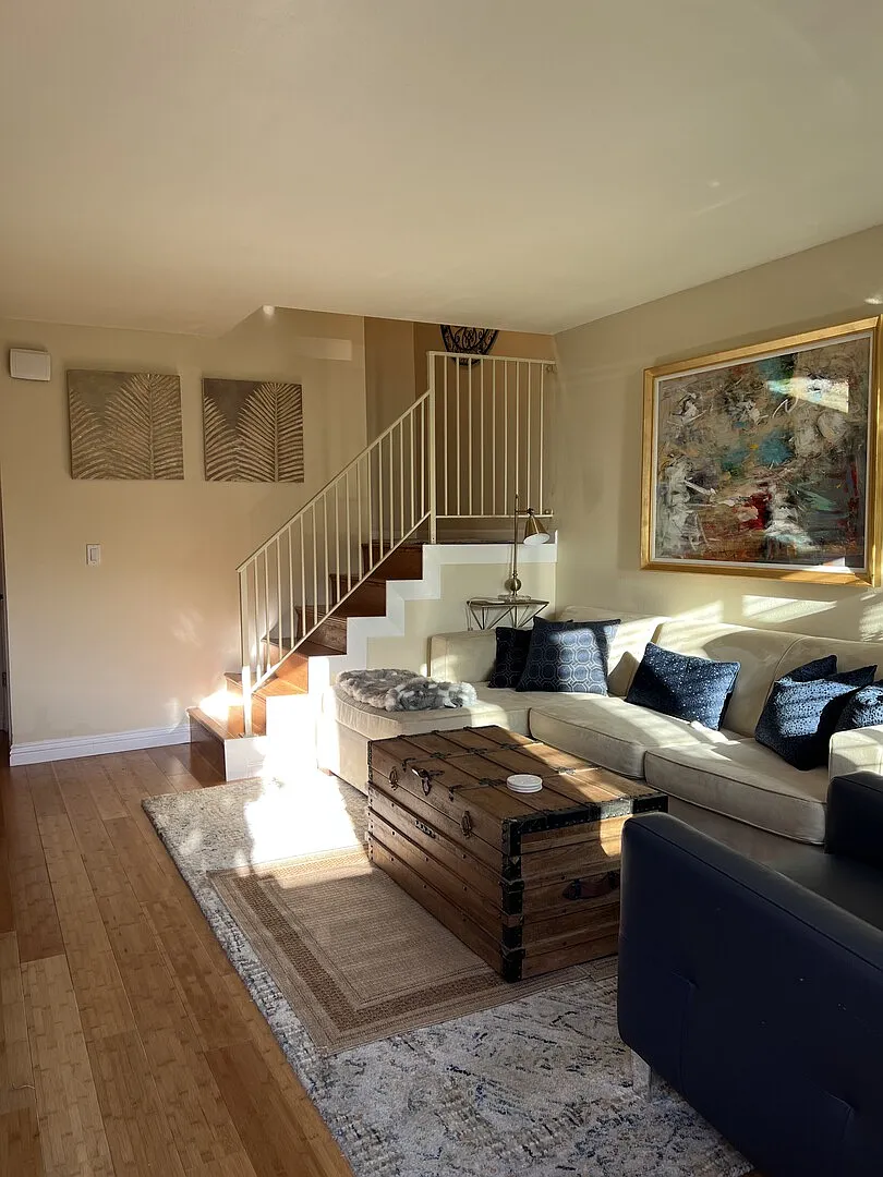 Charming Townhouse in Goleta, Great location, close to UCSB, — Photo 1