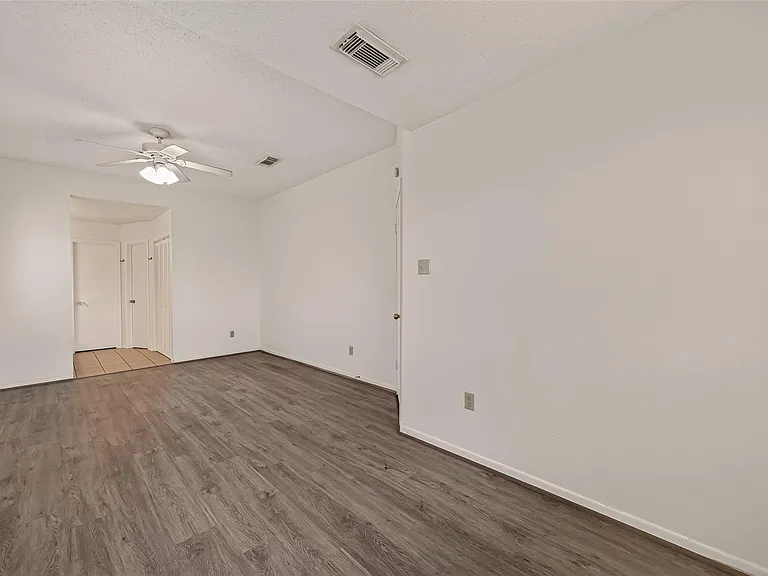 2423 Anthony Hay Ln — Photo 27