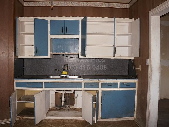 Left side unit- kitchen