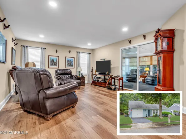 11 Canterbury Drive, Forked River, NJ 08731