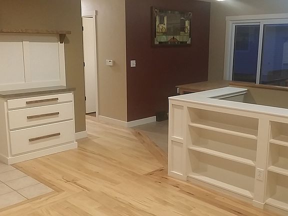2nd image of 5588 Park Ave