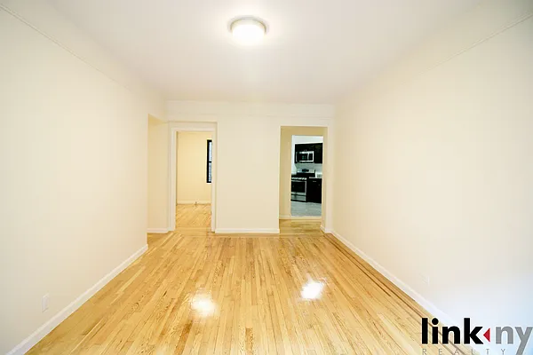 Rented by Link NY Realty | media 24