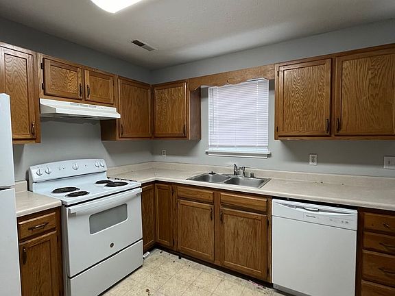 5th image of 105 Hillridge Ct APT H