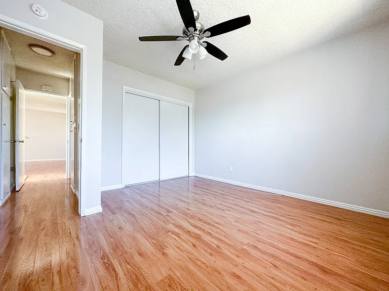 1111 Benito Ave #E — Photo 15