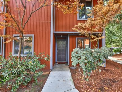 215 Cypress Point Dr, Mountain View, CA, 94043