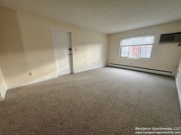3rd image of 11 Allen St APT 2