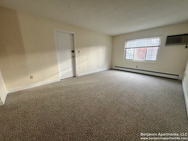 11 Allen St #1 — Photo 4