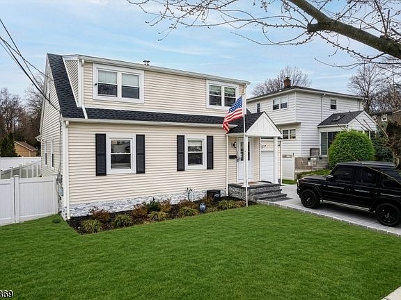 4th image of 138 Merrill Rd