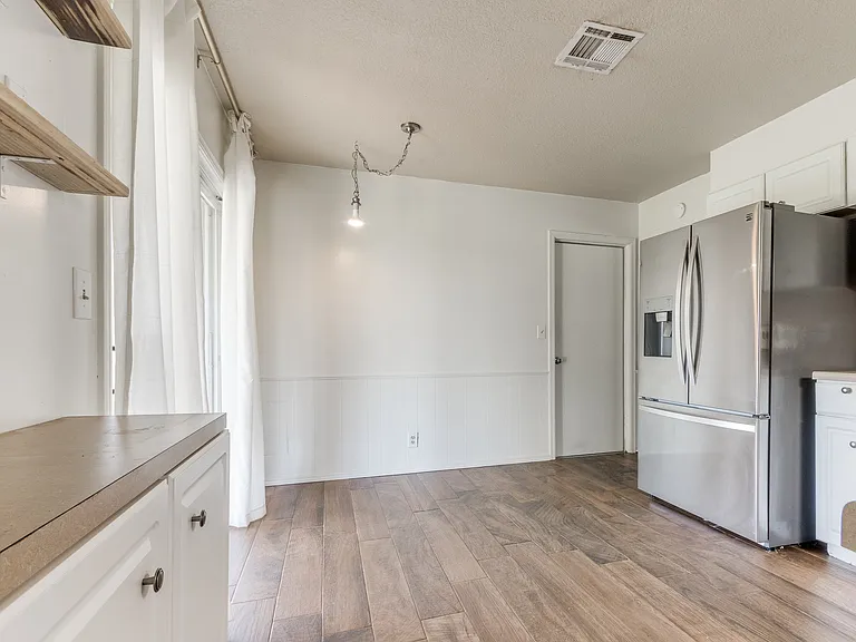 Breakfast nook and Kitchen