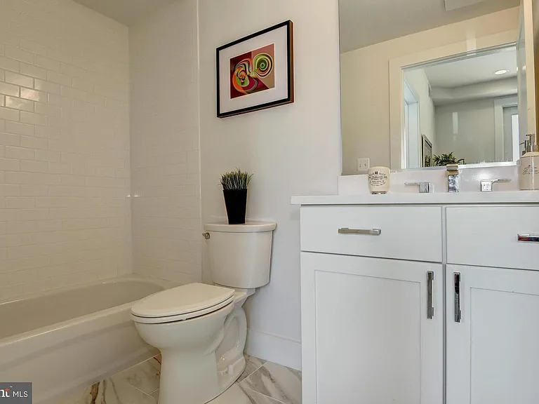 1412 Chapin St NW #202 — Photo 10