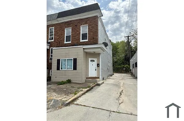 Building Photo - 3101 Ravenwood Ave