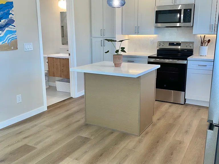 385 Theresa Way — Photo 1