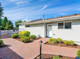 2858 Oakcrest Dr NW, Salem, OR 97304