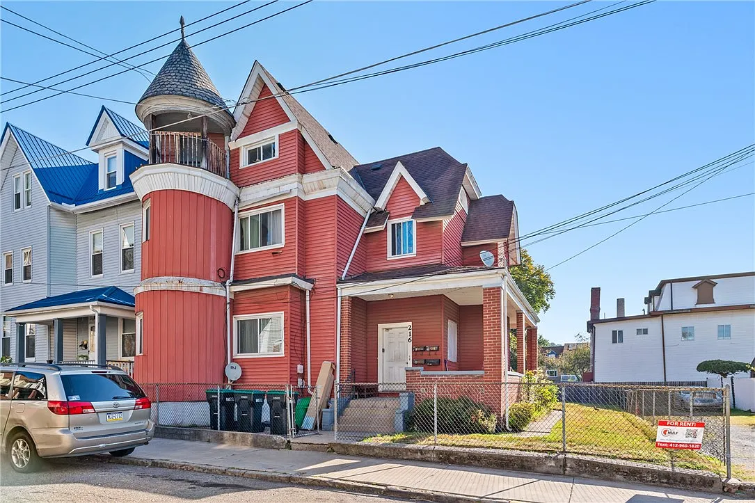 216 Clifton Ave photo 1