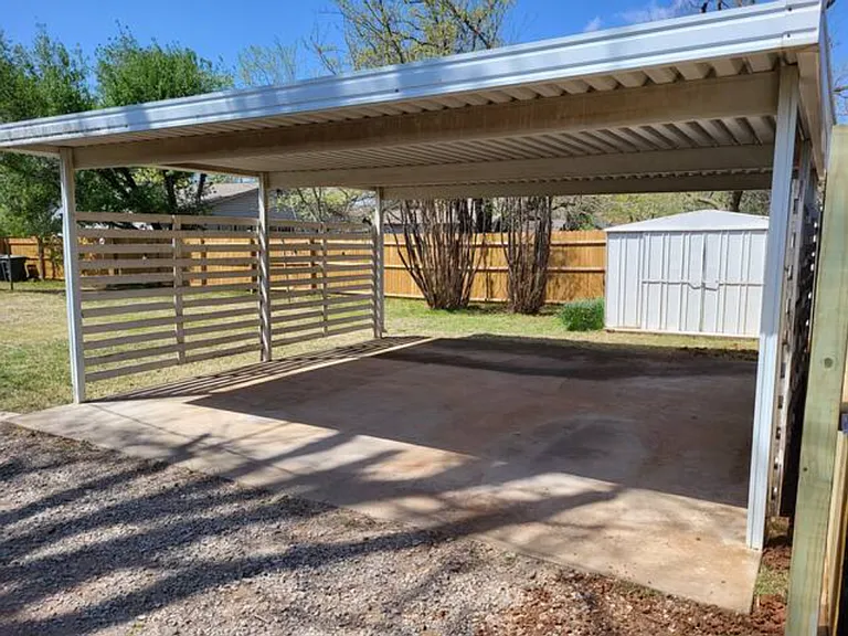 504 N Blvd — Photo 24