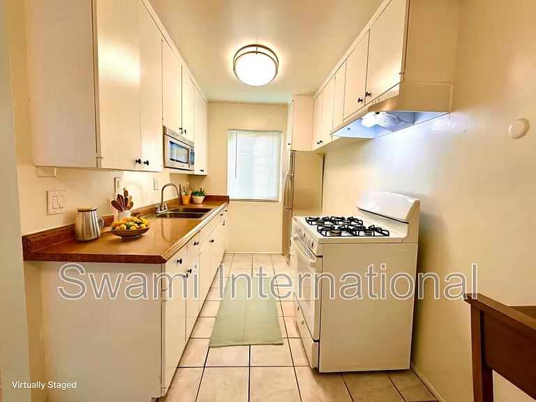 1535 W 102nd St #6 — Photo 35