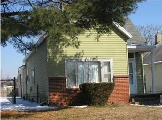 631 6th St, Henderson, KY 42420